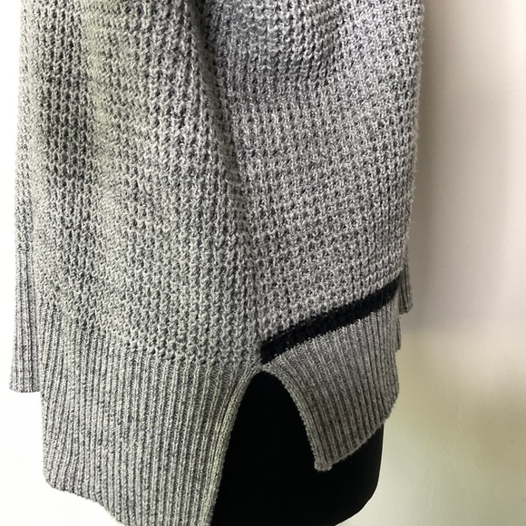 White + Warren Extended Shoulder V-Neck Sweater High & Low Cotton Grey Large - Picture 6 of 11
